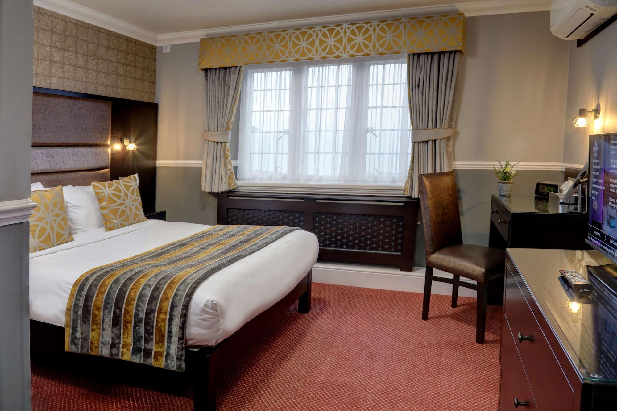 Rogerthorpe Manor Hotel Понтефракт Экстерьер фото