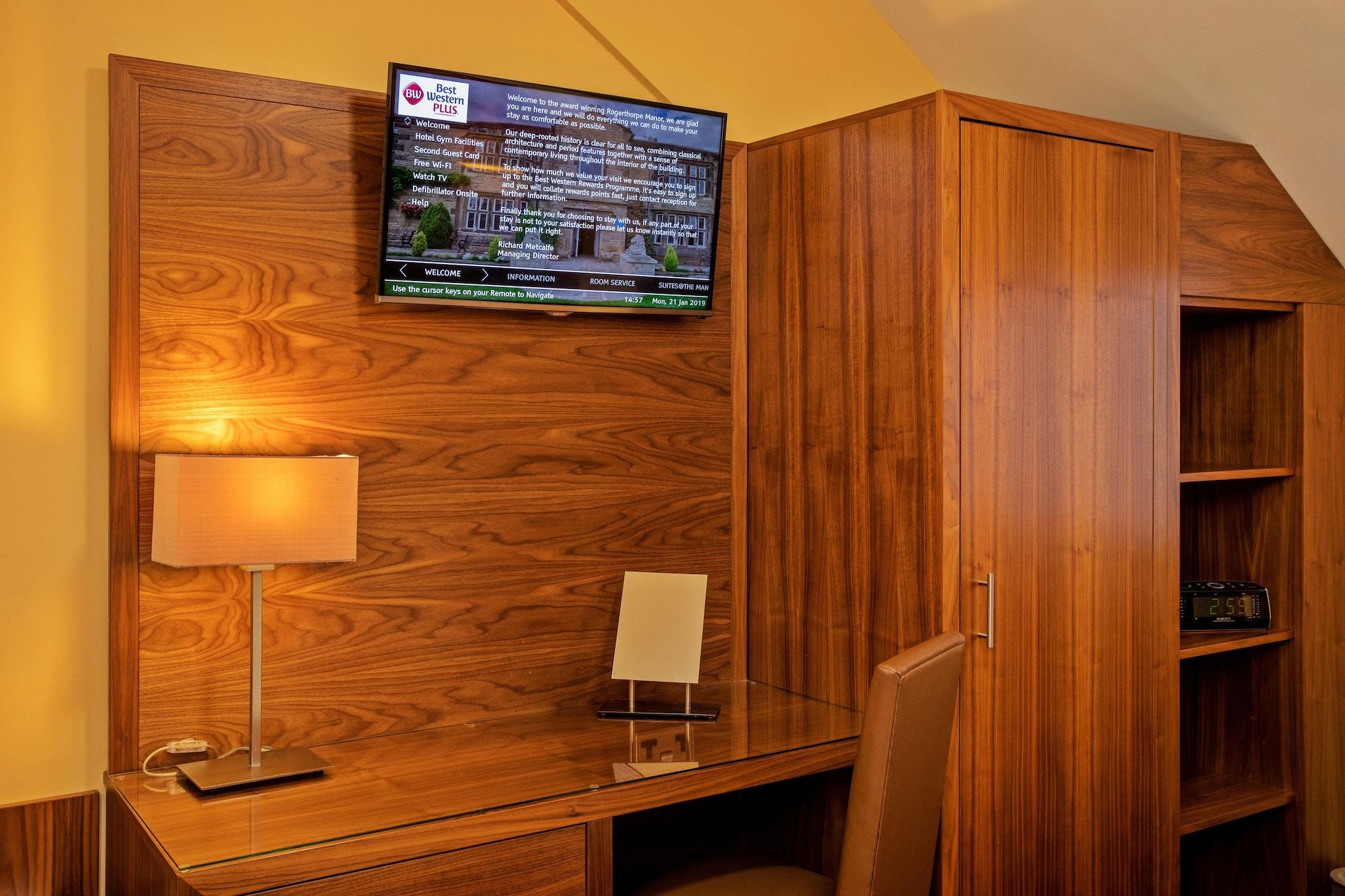 Rogerthorpe Manor Hotel Понтефракт Экстерьер фото