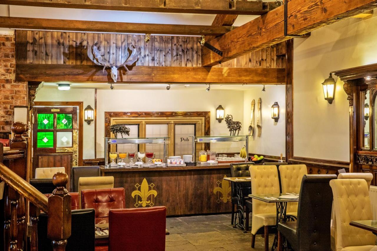 Rogerthorpe Manor Hotel Понтефракт Экстерьер фото